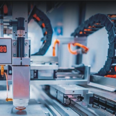 雷諾爾推出機器人拖鏈